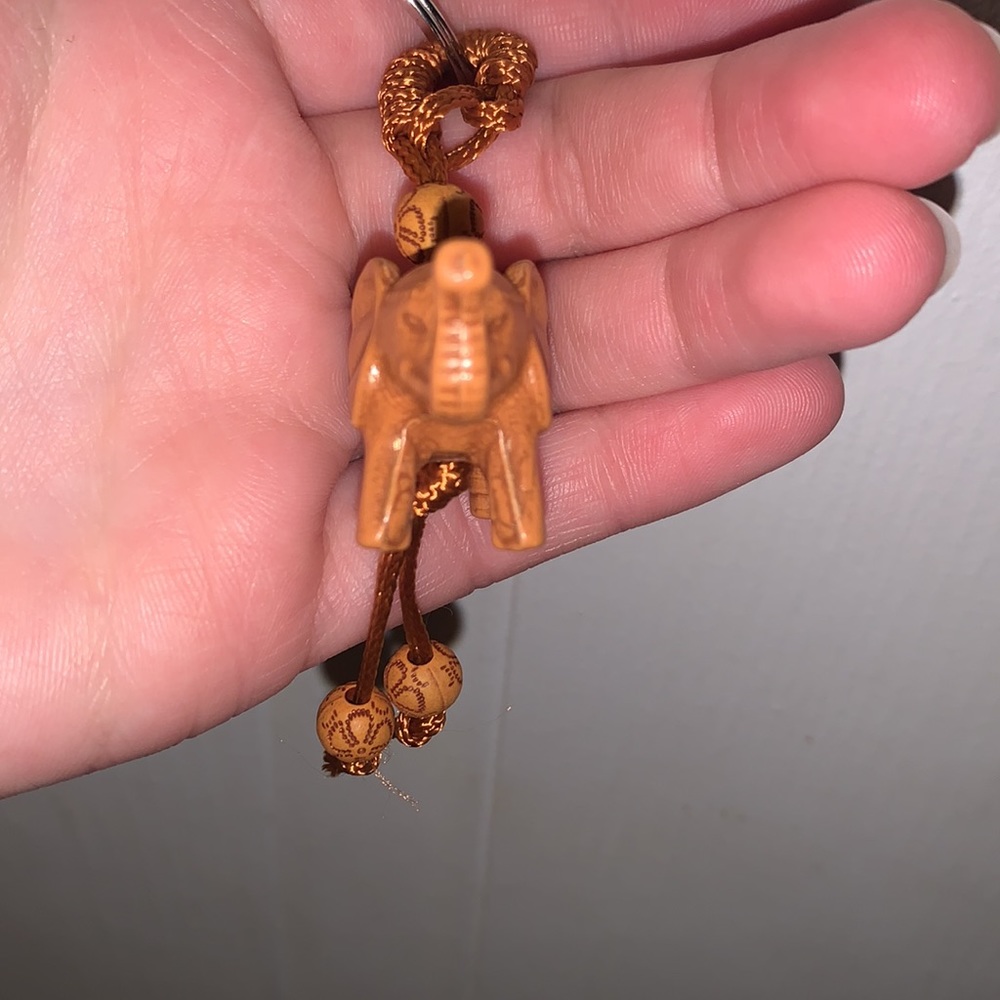 Free** Elephant Keychain - Picture 2 of 3